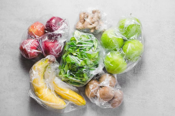 Frutas Bolsas Plástico Compras Con Bolsas Plástico Concepto Reciclaje —  Fotos de Stock