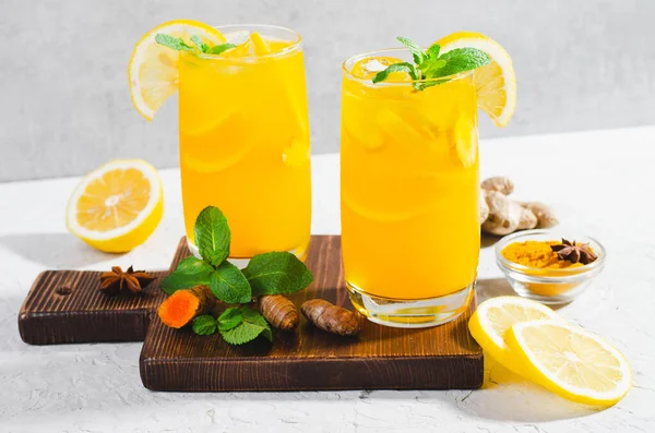 Ginger Zerdeçal Limonata Turmerik Baharatlı Sağlıklı Çecek Jamu Suyu Parlak — Stok fotoğraf