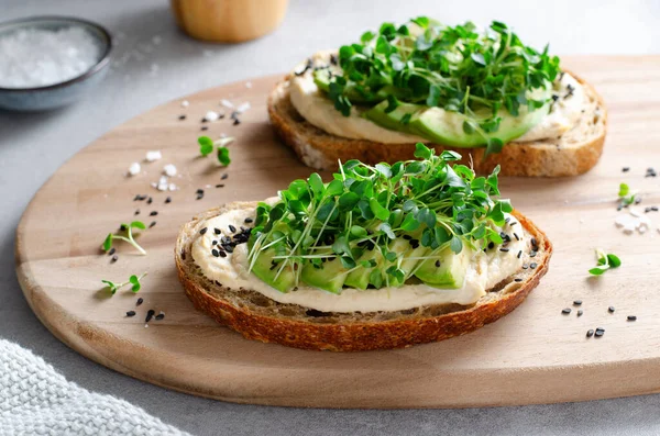 Avocado Hummus Toast Healthy Snack Vegan Breakfast Vegetarian Meal — стокове фото