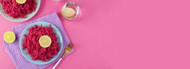 Pancar Kökü Makarnası, Barbie Temalı Makarna, Parlak Pembe Arkaplan Tarifi