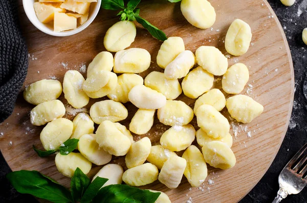 Gnocchi Fresh Uncooked Potato Gnocchi Wooden Board Italian Food — Stock Photo, Image