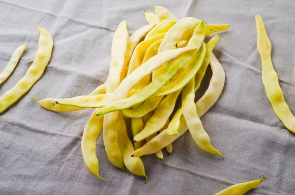 Gelbe Wachsbohnen Kochfertig Frische Lange Bohnen Auf Beigem Leinenhintergrund — Stockfoto