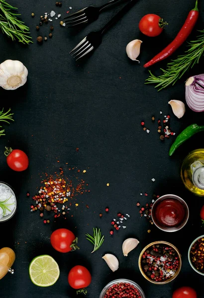 Concepto Cocina Con Especias Verduras Sobre Fondo Oscuro Comida Vegetariana — Foto de Stock