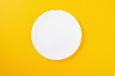Parlak Sarı Arkaplanda Boş Plaka, Üst Görünüm