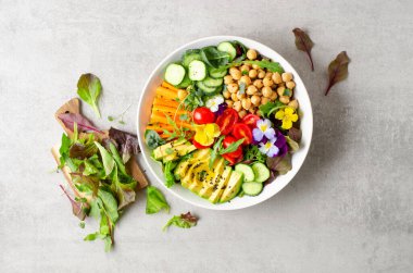 Nohut, Avokado ve Taze Sebzeler, Sağlıklı Yeme, Lezzetli Vejetaryen Yemeği