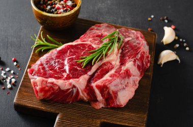 Çiğ Biftek Organik Et, Karanlık Arkaplan, Biftek Biftek