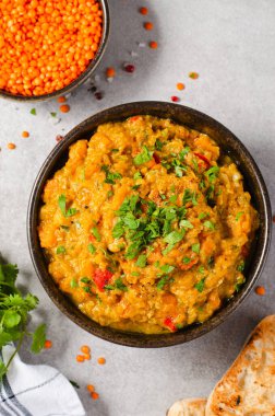 Kırmızı Mercimek Hint Körisi Dal, Mercimek Dhal, Parlak Arkaplanda Lezzetli Yemek