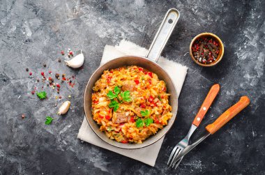 Et ve sebzeli haşlanmış lahana, Rahatlatıcı Yiyecek, Kabartma Lahana, Lezzetli Yemek