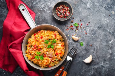 Et ve sebzeli haşlanmış lahana, Rahatlatıcı Yiyecek, Kabartma Lahana, Lezzetli Yemek