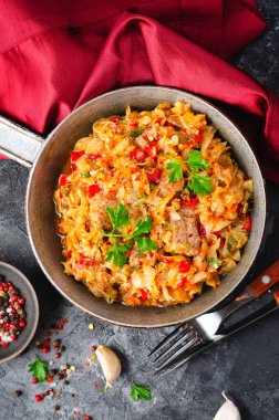 Et ve sebzeli haşlanmış lahana, Rahatlatıcı Yiyecek, Kabartma Lahana, Lezzetli Yemek