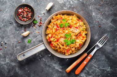 Et ve sebzeli haşlanmış lahana, Rahatlatıcı Yiyecek, Kabartma Lahana, Lezzetli Yemek