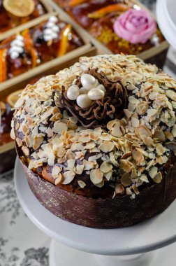 Paskalya Panettone, Tatlı Ekmek, Kulich Paskalya Pastası Kompozisyonu