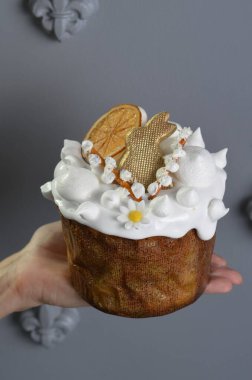 Paskalya Panettone, Tatlı Ekmek, Kulich Paskalya Pastası Kompozisyonu