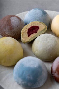 Mochi Geleneksel Japon Pirinç Tatlısı, Renkli Mochi Çeşmesi