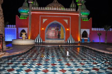 Sharm El Sheikh, Mısır 'da akşam yürüyüşü