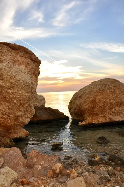 Kızıl Deniz 'de turuncu gün batımı, Mısır
