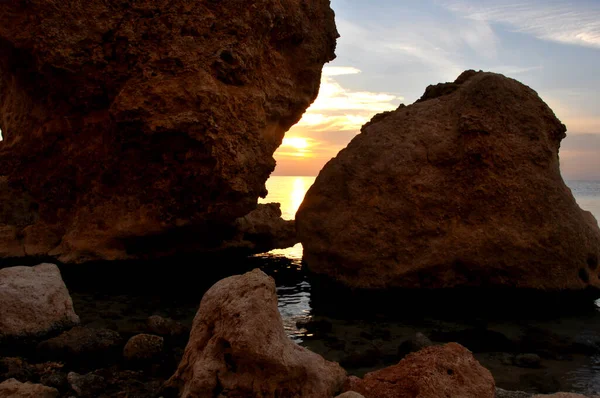 Kızıl Deniz 'de turuncu gün batımı, Mısır