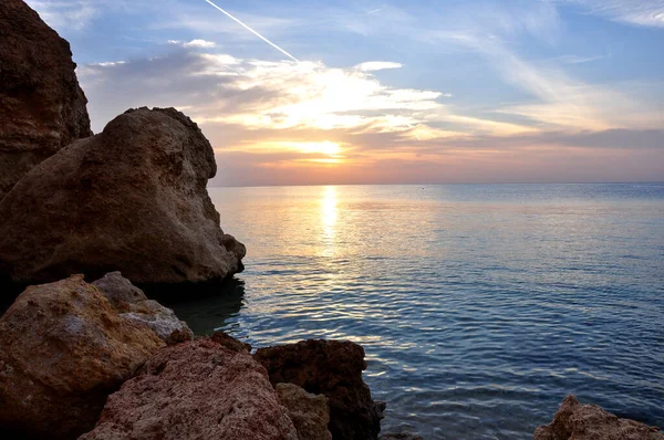 Kızıl Deniz 'de turuncu gün batımı, Mısır