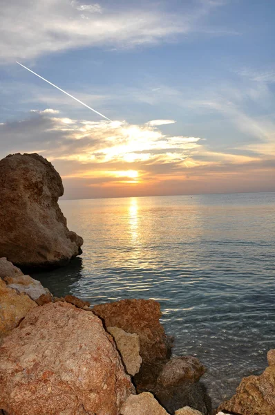 Kızıl Deniz 'de turuncu gün batımı, Mısır