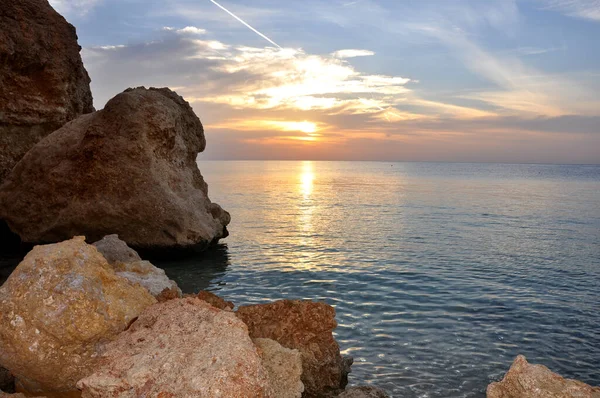 Kızıl Deniz 'de turuncu gün batımı, Mısır