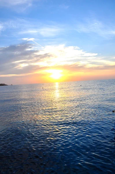 Kızıl Deniz 'de turuncu gün batımı, Mısır