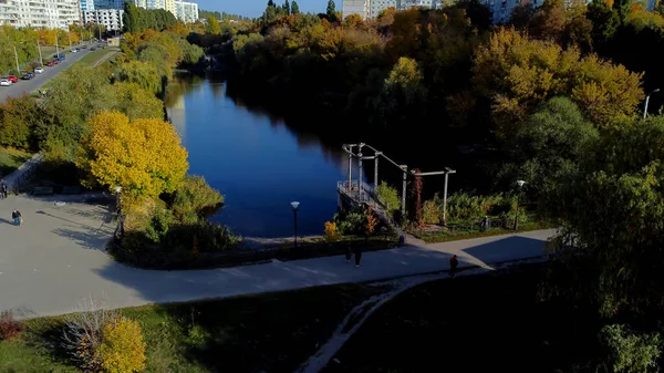 Uma Lagoa Lado Uma Nascente Norte Saltovka Drone Foto Kharkiv — Fotografia de Stock
