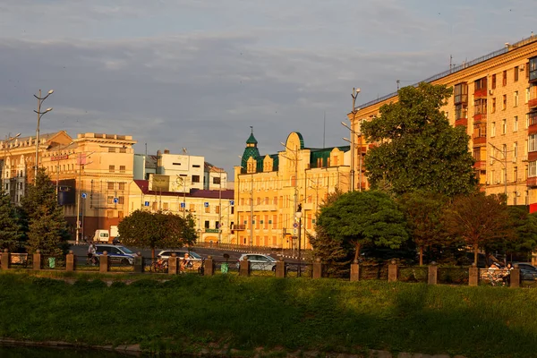 Κέντρο Του Kharkov Την Άνοιξη Ακτίνες Του Μαΐου Του Ήλιου — Φωτογραφία Αρχείου