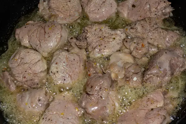 Жареное Свиное Мясо Сковородке — стоковое фото