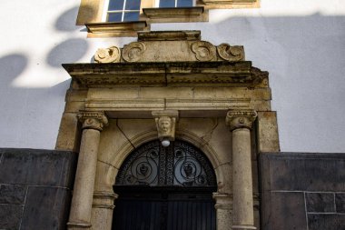 Bir Alman kasabasındaki atmosferik eski bina