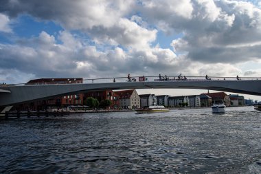 Kopenhag, Danimarka 'da nehir üzerindeki köprü.