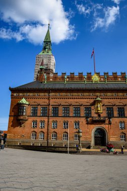 Aydınlık bir yaz gününde Kopenhag 'da yürümek, Danimarka