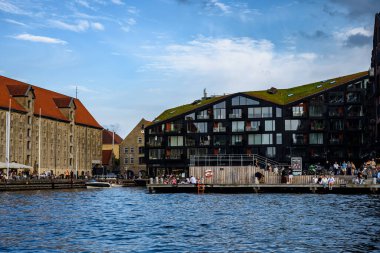 Danimarka, Kopenhag 'da Öresund Boğazı' nda tekne gezisi.