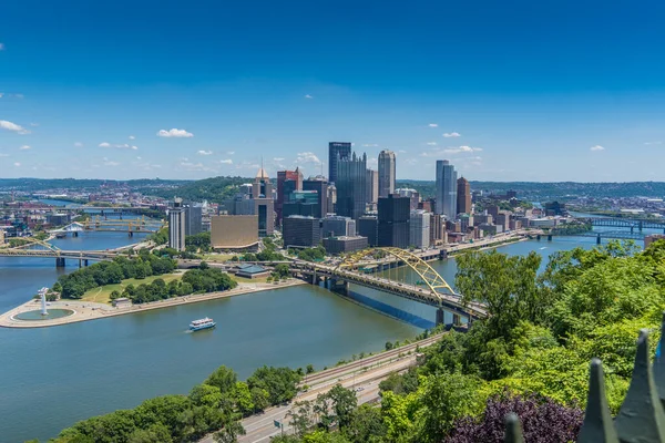 Vista Ciudad Pittsburgh Skyline Ríos Puentes —  Fotos de Stock