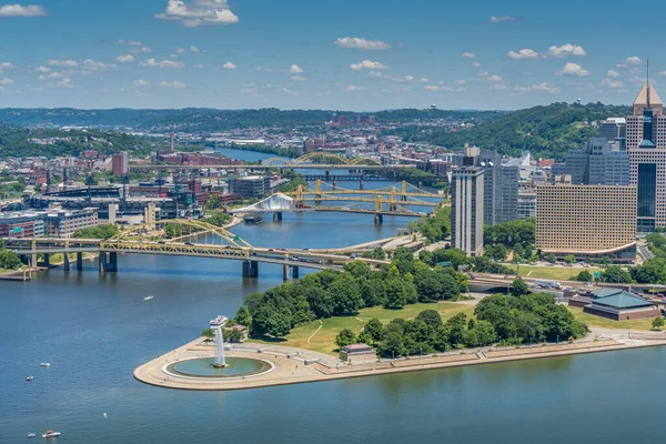 Una Serie Puentes Que Cruzan Río Allegheny Pittsburgh —  Fotos de Stock