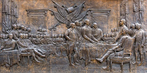 1776 'da Philadelphia' da Bağımsızlık Bildirgesi 'nin imzalanmasının bir tasviri.