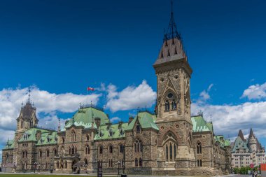 Ottawa Ontario Kanada 'daki parlamento binasının ön manzarası