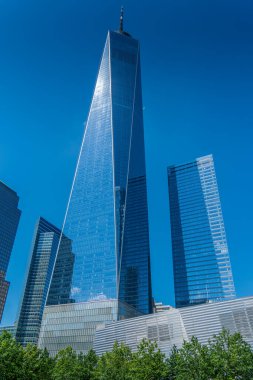 New York 'taki 911 Anıtı yakınlarındaki Dünya Ticaret Merkezi' ndeki Özgürlük Kulesi gökdeleni.