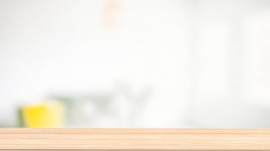 Fotomontaj ya da ürün gösterimi için seçili boş tahta tablo