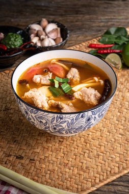 Sokak yemekleri ve yemek için Tayland usulü tost  