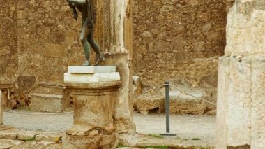 POMPEII (Pompei), İtalya, 21 Nisan 2024 - Apollo, Pompeii, Napoli, Campania, İtalya, M.S. 79 yılında Vesuvius tarafından gömülen antik Roma kenti