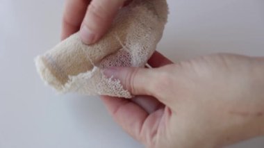 İnsan eliyle açılmış yara sargıları için tıbbi bandaj