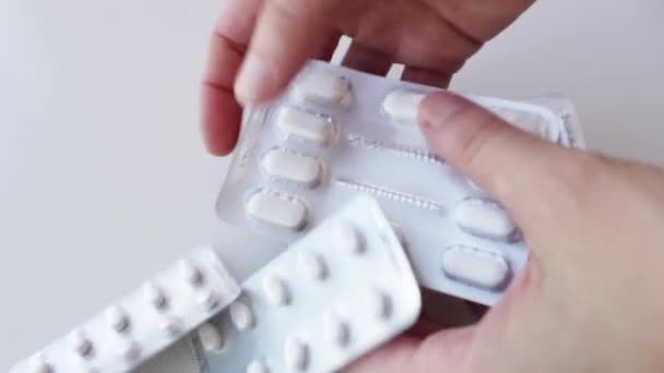 Pillole Mediche Blister Essere Ordinati Mani Umane — Video Stock