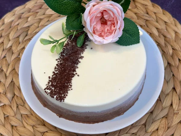 Köstliches Dessert Mit Schokoladengeschmack Drei Farben — Stockfoto