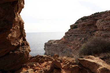 Palma de Mallorca İspanya 'da güneşli bir günde Akdeniz manzarası