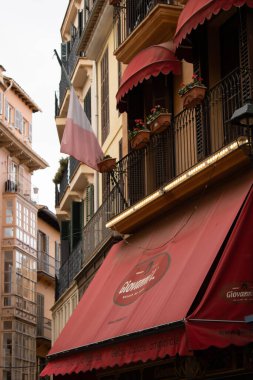 Palma de Mallorca, İspanya - 4 Mart 2025 - Modernist mimarisi olan binalar