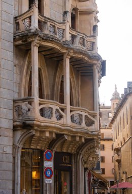 Palma de Mallorca, İspanya - 4 Mart 2025 Palma merkezindeki modernist altyapı