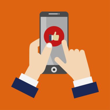 Turuncu arka planda modern akıllı telefon simgesini tutan eller