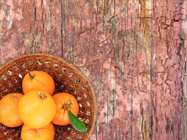 ahşap zemin üzerine portakal