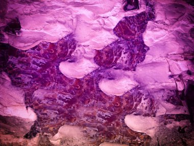 Arkaplan için mor renkli taş dokunun yakın plan çekimi