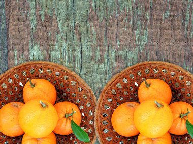 ahşap zemin üzerine portakal